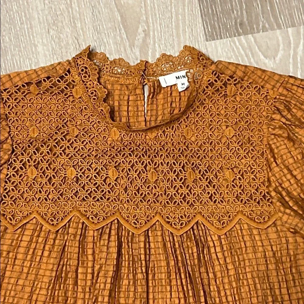 Mine Lace Detail Textured Plaid Like Blouse Sz M